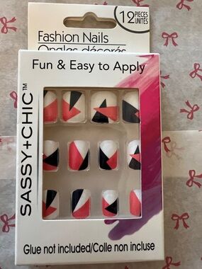 Sassy+Chic Geometric Press-On Nails - White, Coral & Black